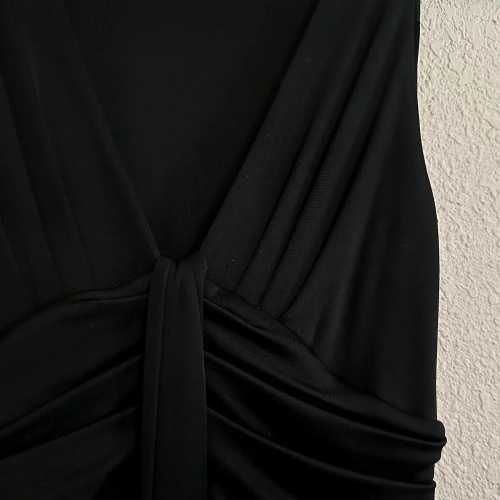 Diane Von Furstenberg Black V-Neck Sleeveless Fit n' Flare Dress - Picture 7 of 10